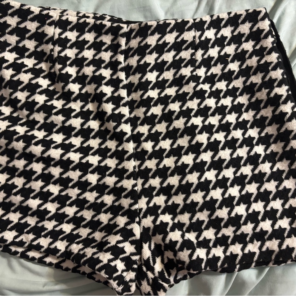 Houndstooth Black and White Women's Shorts